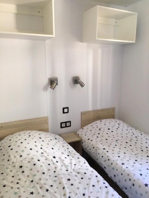 Mobil Superbe Vue St Raphael Campsite *